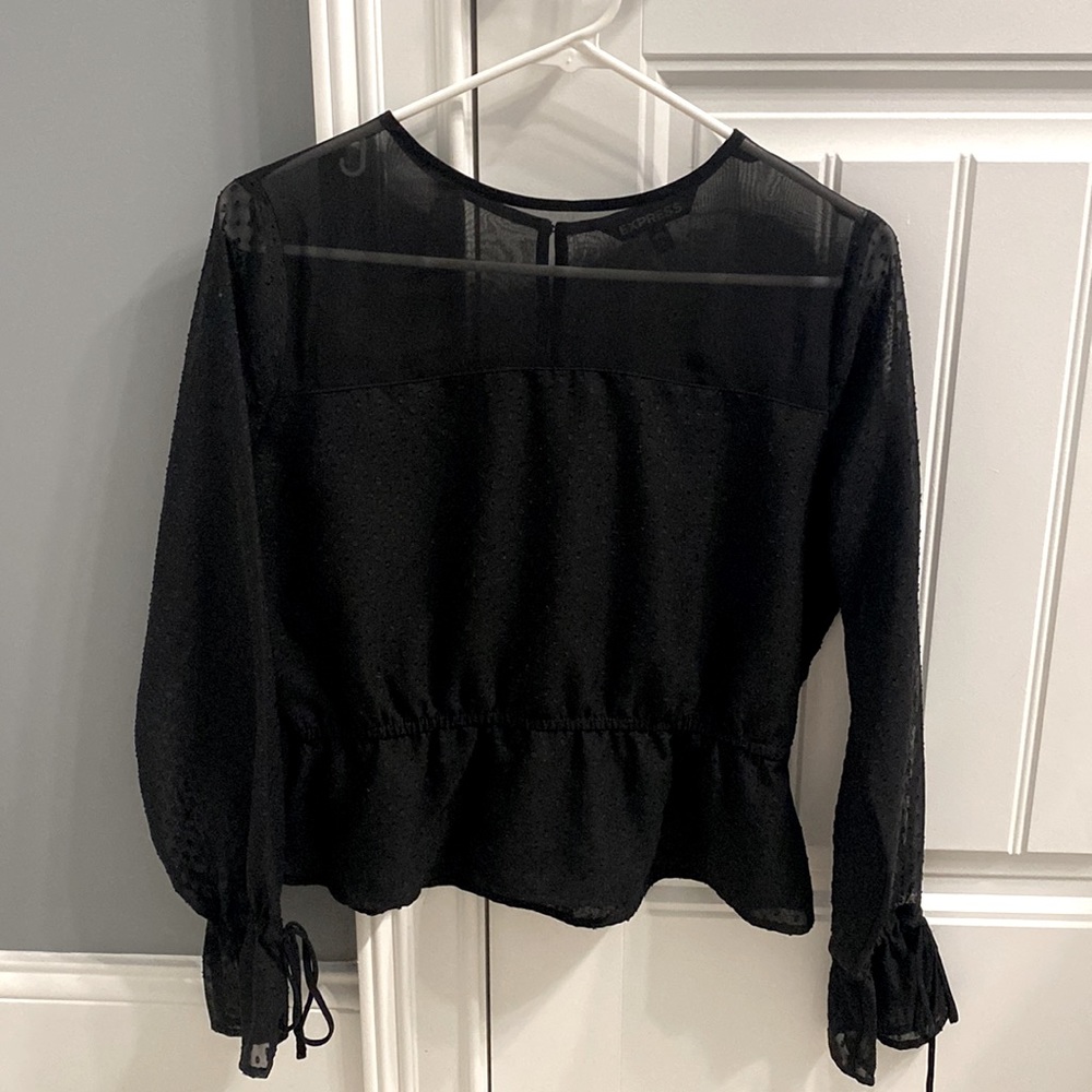 Express small black top